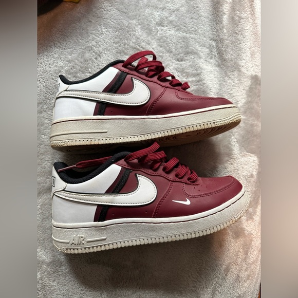 AF1 - Picture 2 of 5